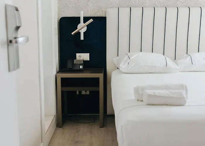 Szálloda M'ar De Ar Auria 3*